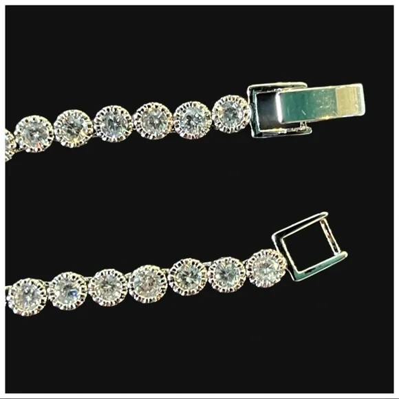 💐 The Natlah Swarovski Crystals Tennis Necklace Earring Set - Picture 5 of 6